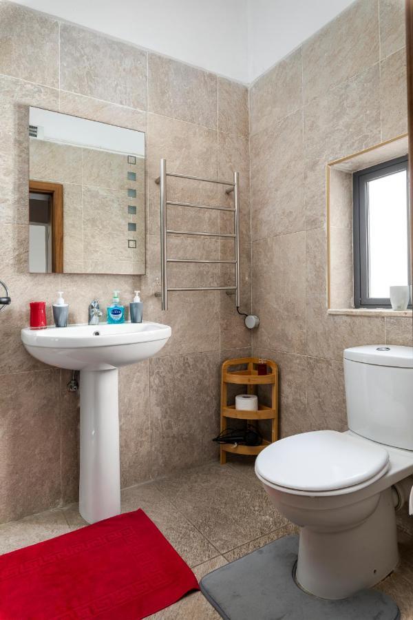 Traditional & Modern Maltese Townhouse - Rooftop Terrace And Sea Views, Close To Birgu Waterfront Cospicua Luaran gambar